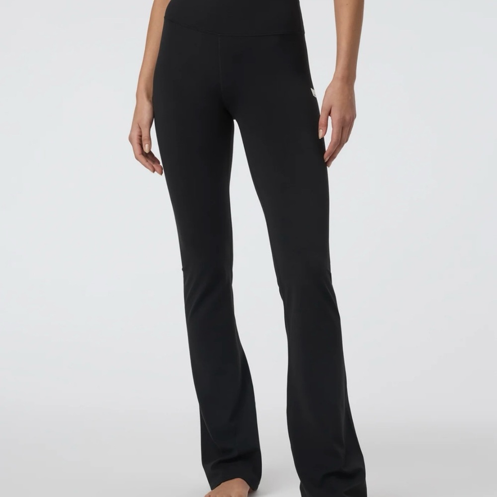 Vuori Black Women's flare pants